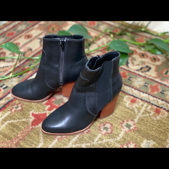 Soludos Ankle Boots - Picture 4 of 4